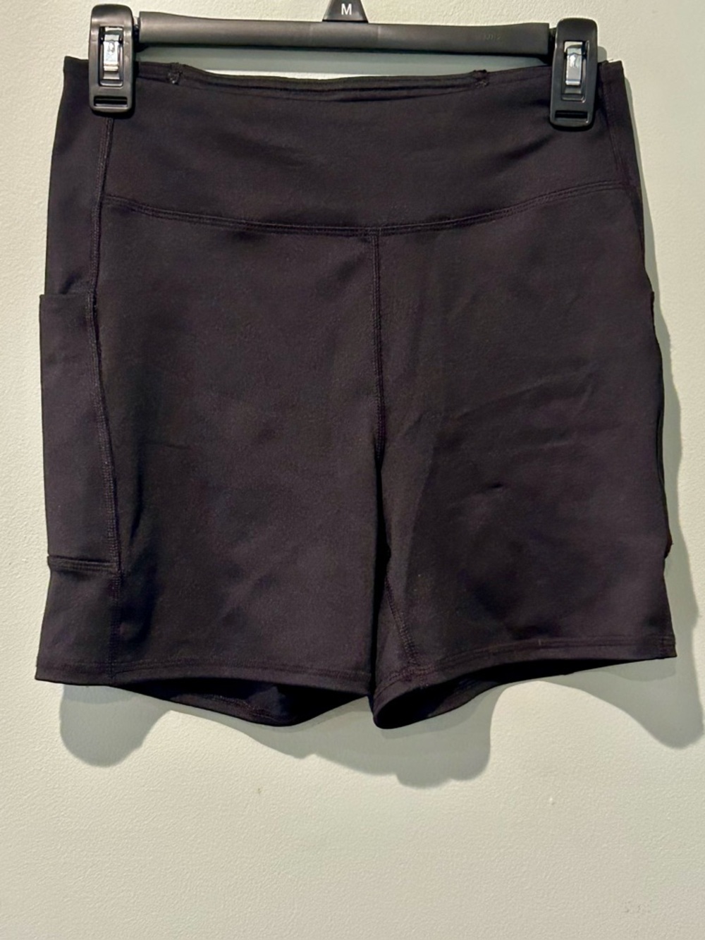 tek gear Women's Black High-Rise Bike Shorts with Side Pocket Size Medium